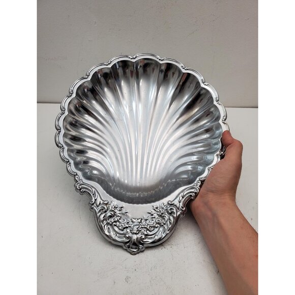 Other - Vintage metal silver plated Seashell Clamshell Bowl or Deep Dish Vintage Silver